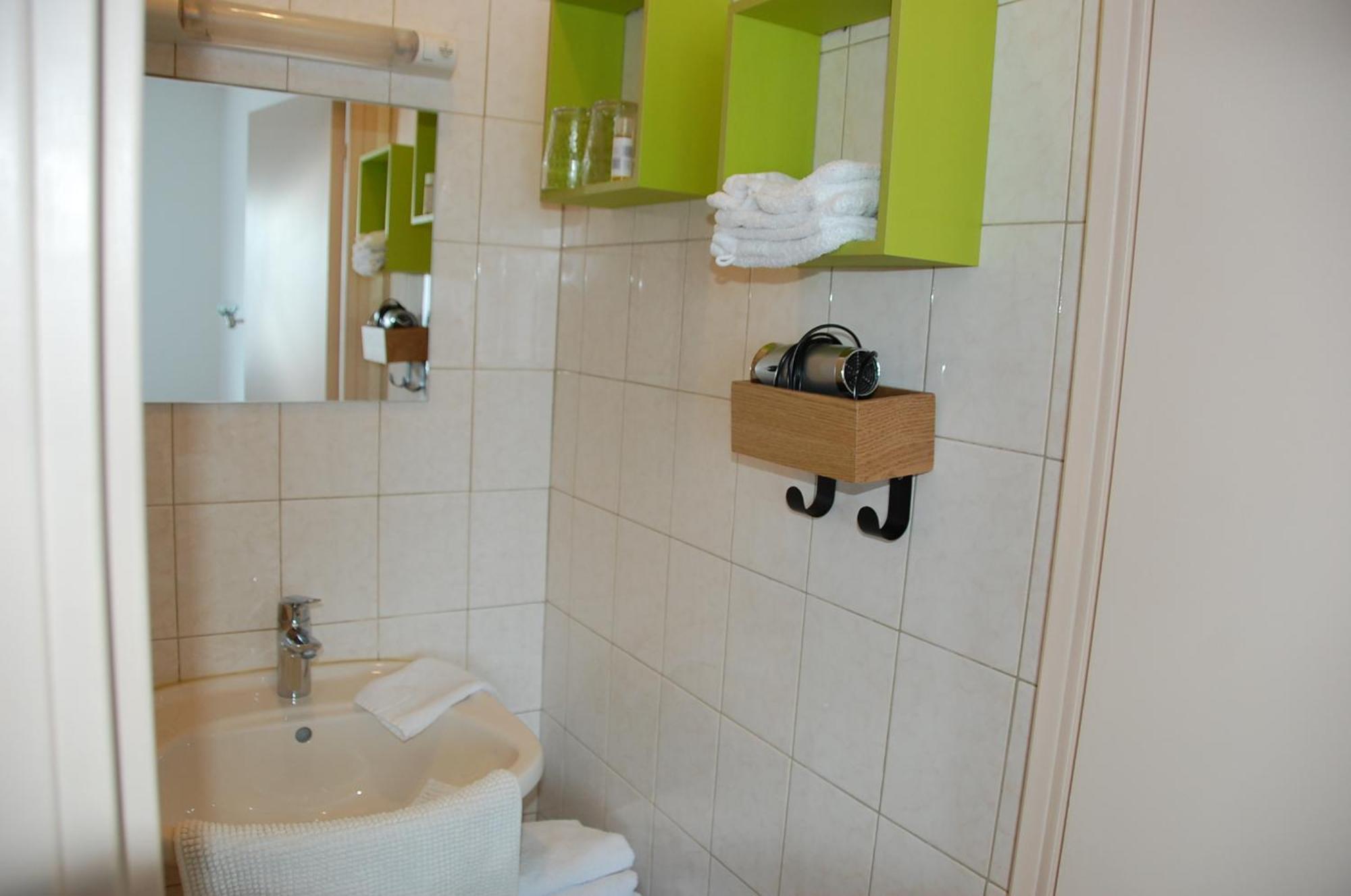Bed and Breakfast Le Pont De La Loire Bourbon-Lancy Esterno foto