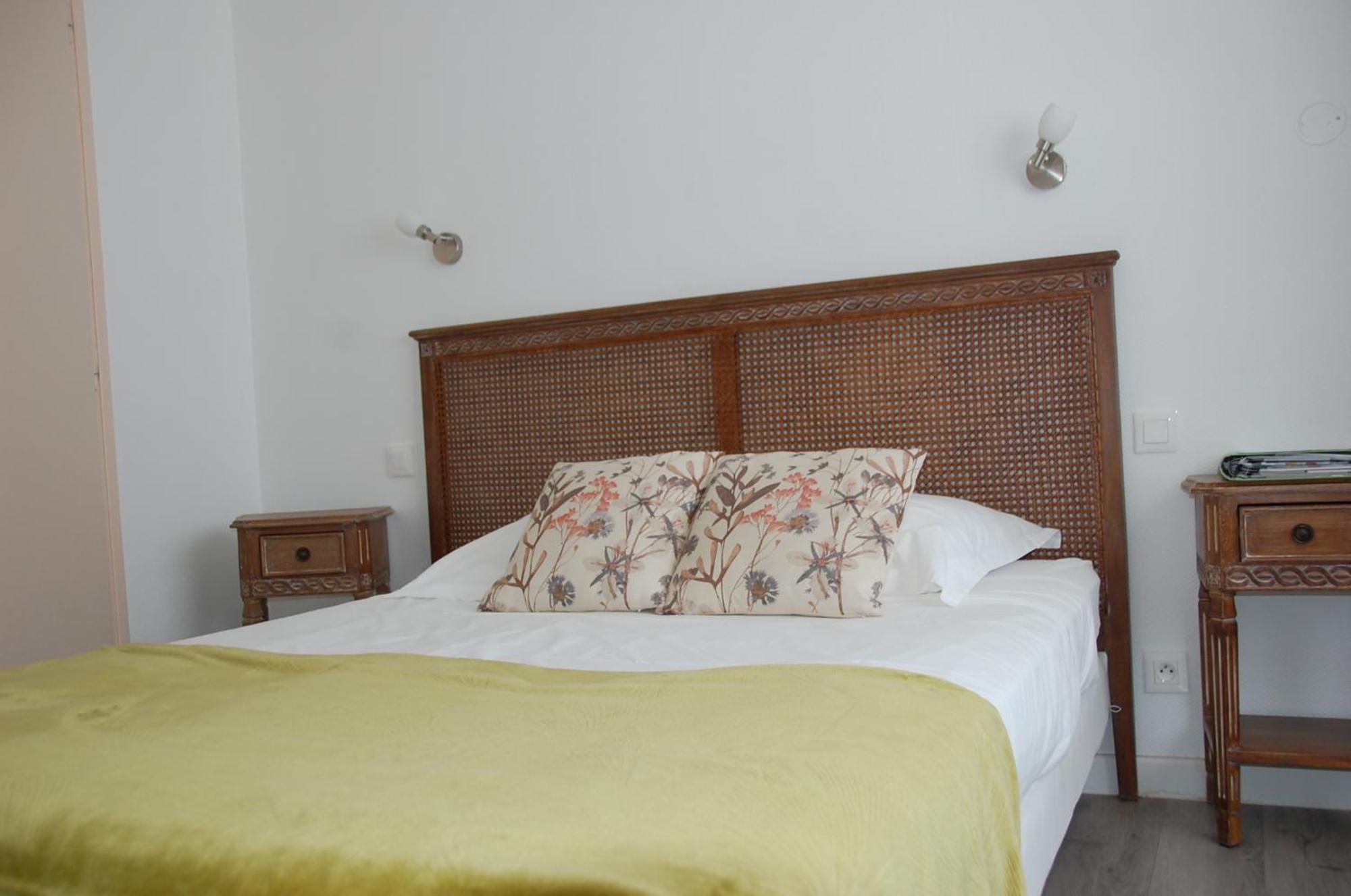 Bed and Breakfast Le Pont De La Loire Bourbon-Lancy Esterno foto